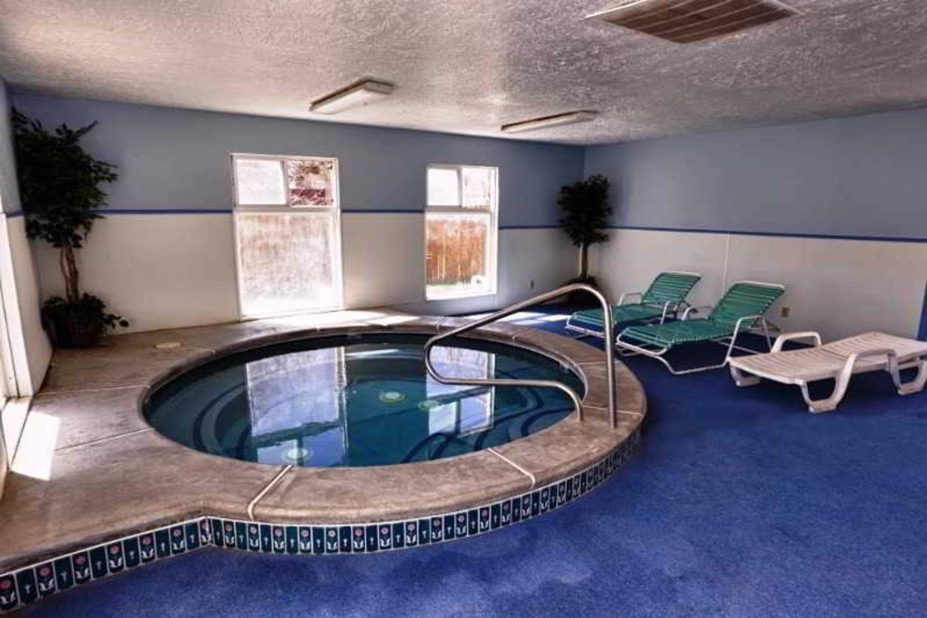 New Western Motel Пангитч Экстерьер фото
